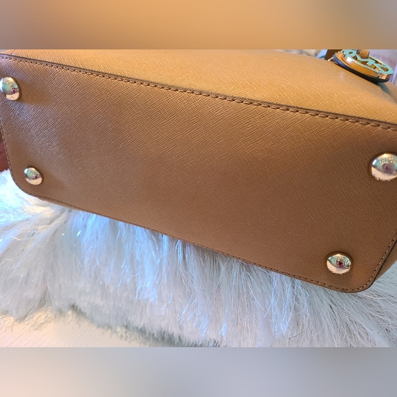 NWOT MICHAEL KORS Jet Set East West Tote - Picture 11 of 11